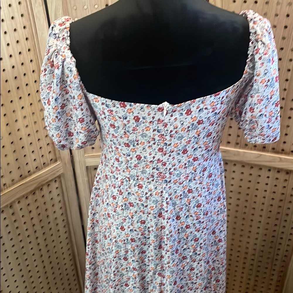 Floral‎ Puff Sleeve Dress - Picture 2 of 2